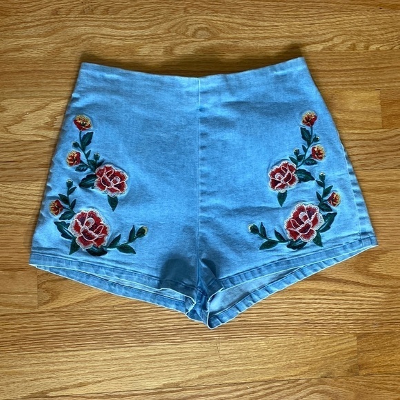 Flying Tomato Pants - FLYING tomato embroidered denim shorts